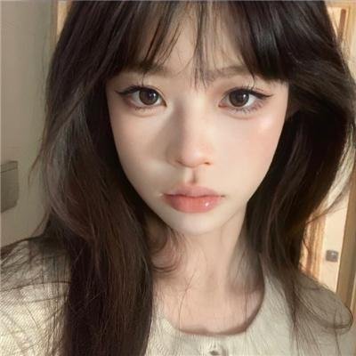 黄金庭院：冬日里的新年愿望